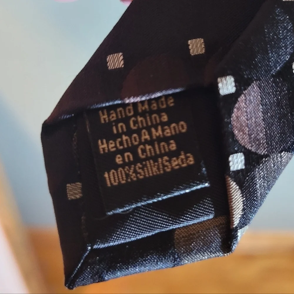 Van Heusen Black and Brown Patterned Tie